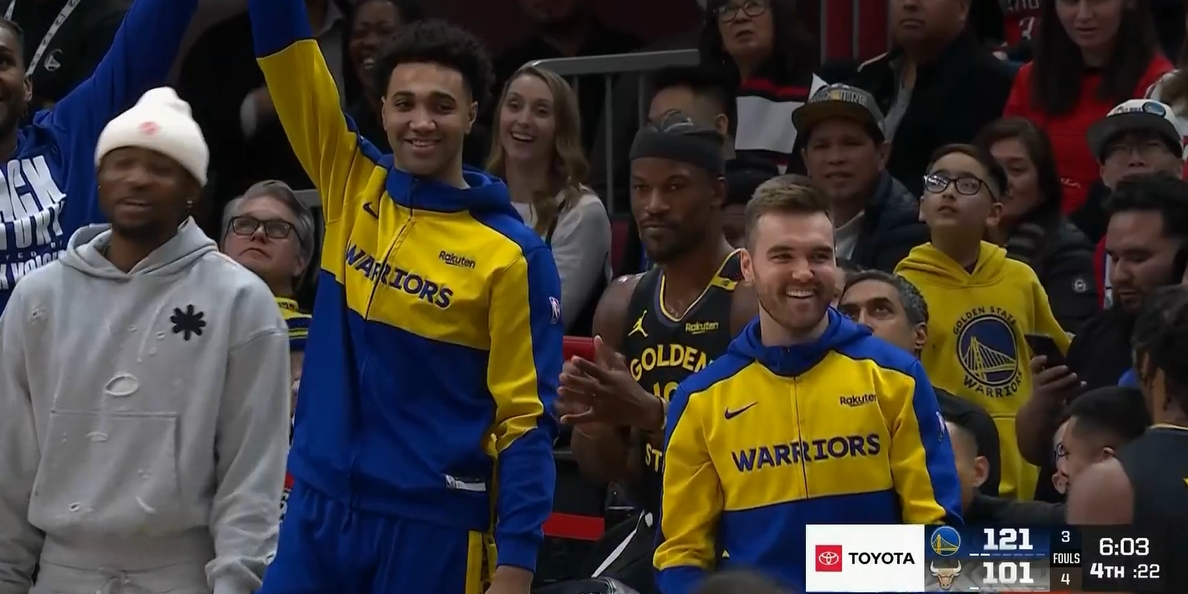  40分算個(gè)！勇士最多落后24分 現(xiàn)在反而領(lǐng)先20分！