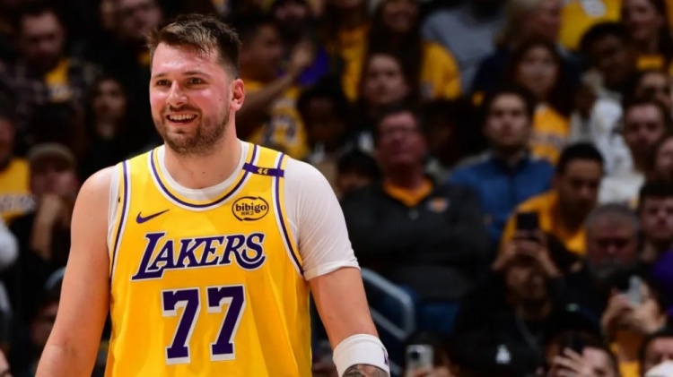  湖人可能...有一點(diǎn)點(diǎn)像那支火箭？