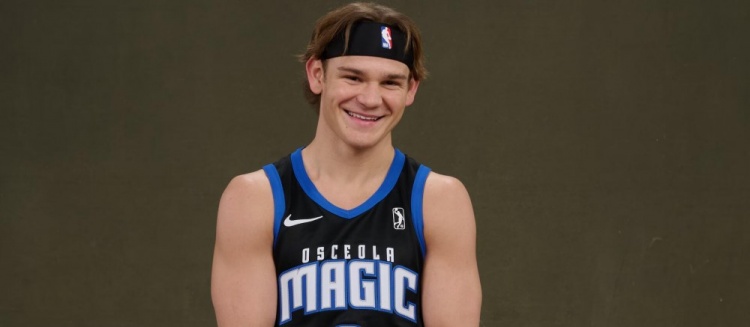  很強(qiáng)！麥克朗本季在G聯(lián)盟場(chǎng)均24.5分4.3板6.1助 投籃命中率51.9%