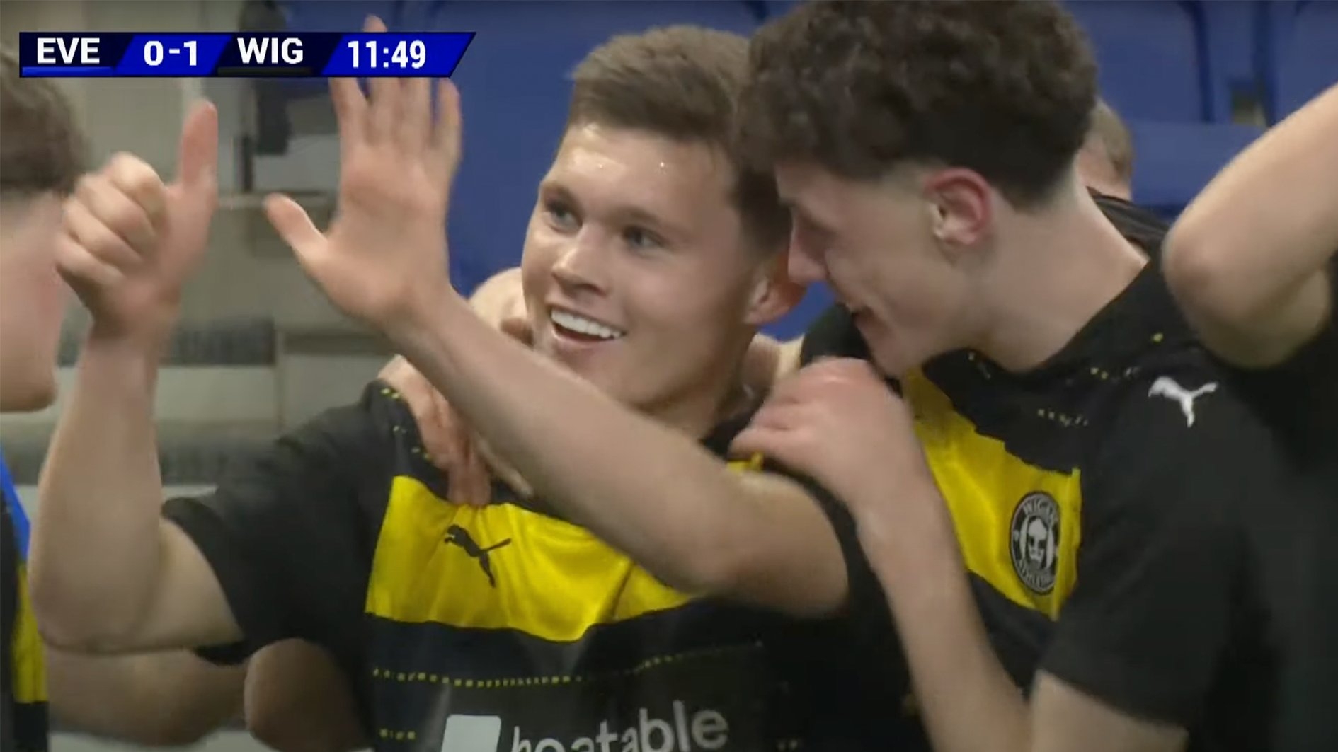  埃弗頓新球場(chǎng)試運(yùn)營(yíng)首場(chǎng)輸球，首個(gè)進(jìn)球者是紅軍球迷&進(jìn)球后嘲諷