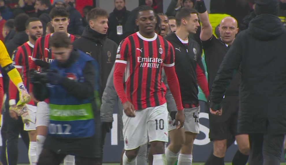  賽后沖突！萊奧吃到黃牌，對(duì)方吉瓦羅-里德染紅