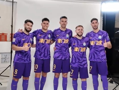  津門(mén)虎舉辦“虎嘯新程”出征儀式，于根偉：打好每一場(chǎng)，回饋球迷