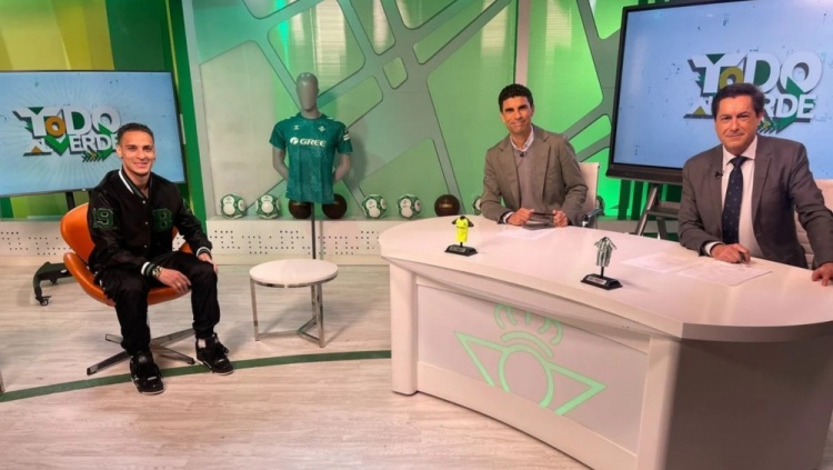  安東尼：我在曼聯(lián)遇到困難，在貝蒂斯找回自己，現(xiàn)在每天笑著入睡