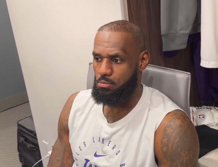  對陣馬威！詹姆斯：他沒進(jìn)過我們更衣室&交易后沒見過他 沒區(qū)別