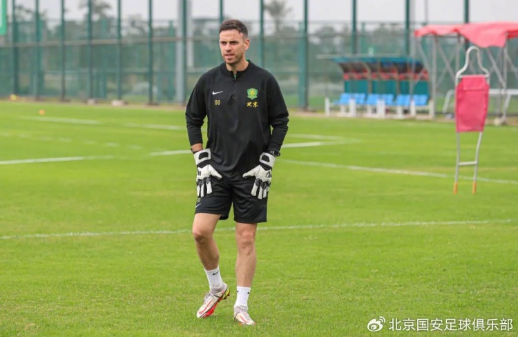  國安新守門員教練奧利亞：隊內(nèi)門將競爭激烈，年齡結構合理