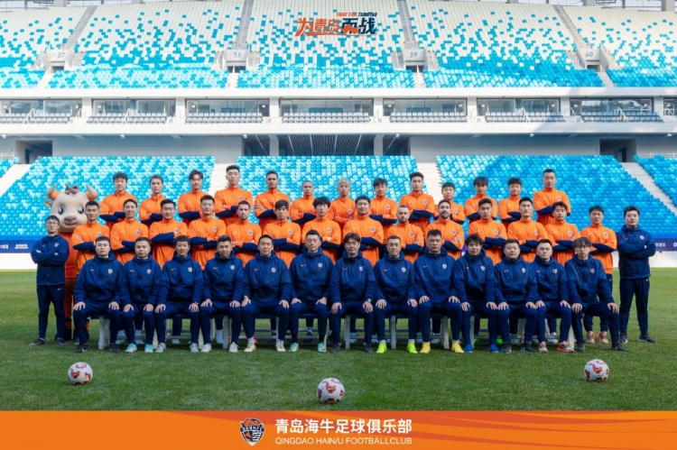  青島海牛一線隊(duì)名單：老將鄭龍、薩里奇坐鎮(zhèn)，金洋洋等新援在列