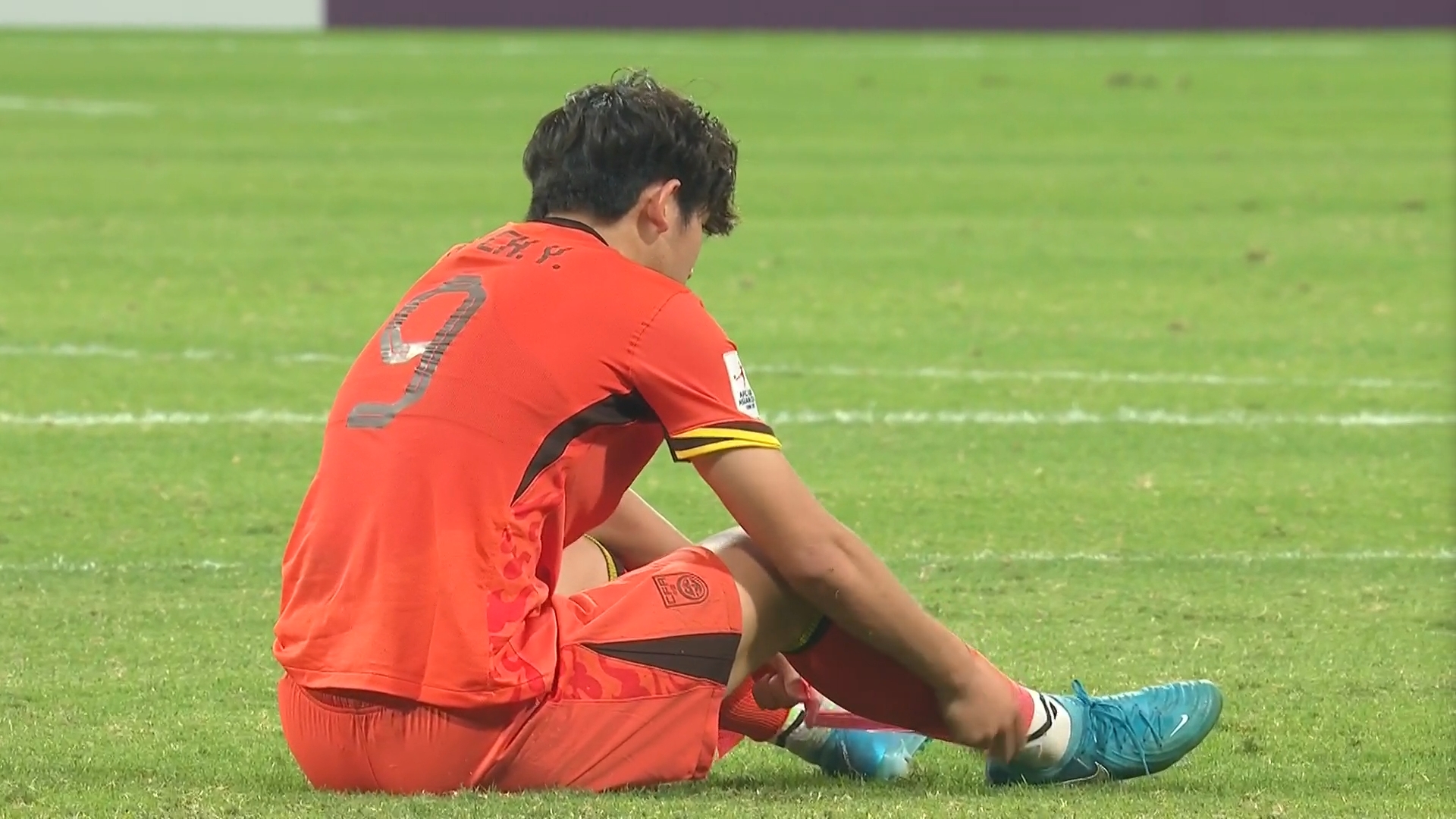  劉誠宇本場(chǎng)數(shù)據(jù)：1次射正1次射偏，對(duì)抗7次3次成功，失點(diǎn)+踢呲