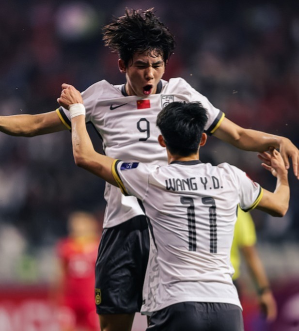  凰家看臺｜一支緊張、大氣、清醒的國字號隊伍