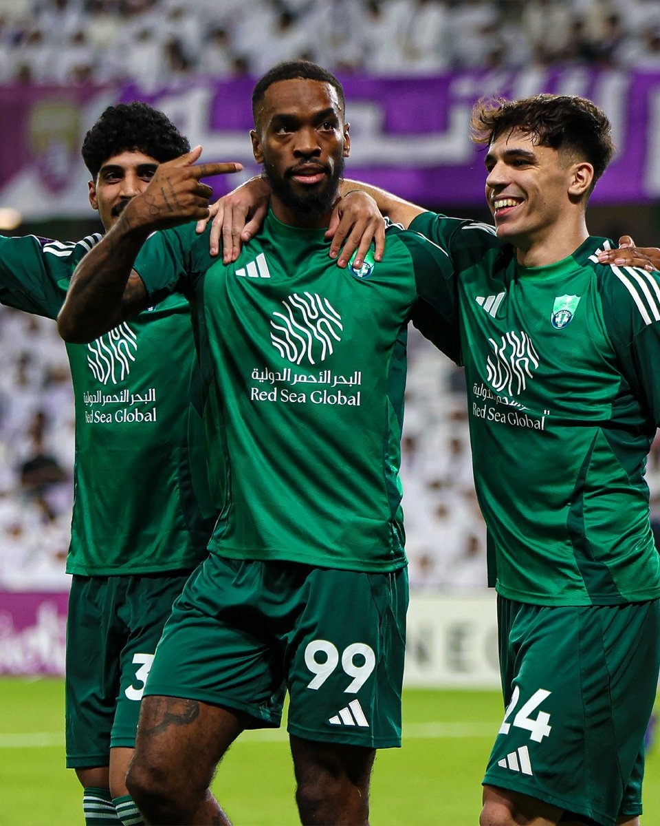  伊萬(wàn)-托尼的逆襲：28歲每天賺55萬(wàn)人民幣，沙特聯(lián)賽20場(chǎng)16球3助攻