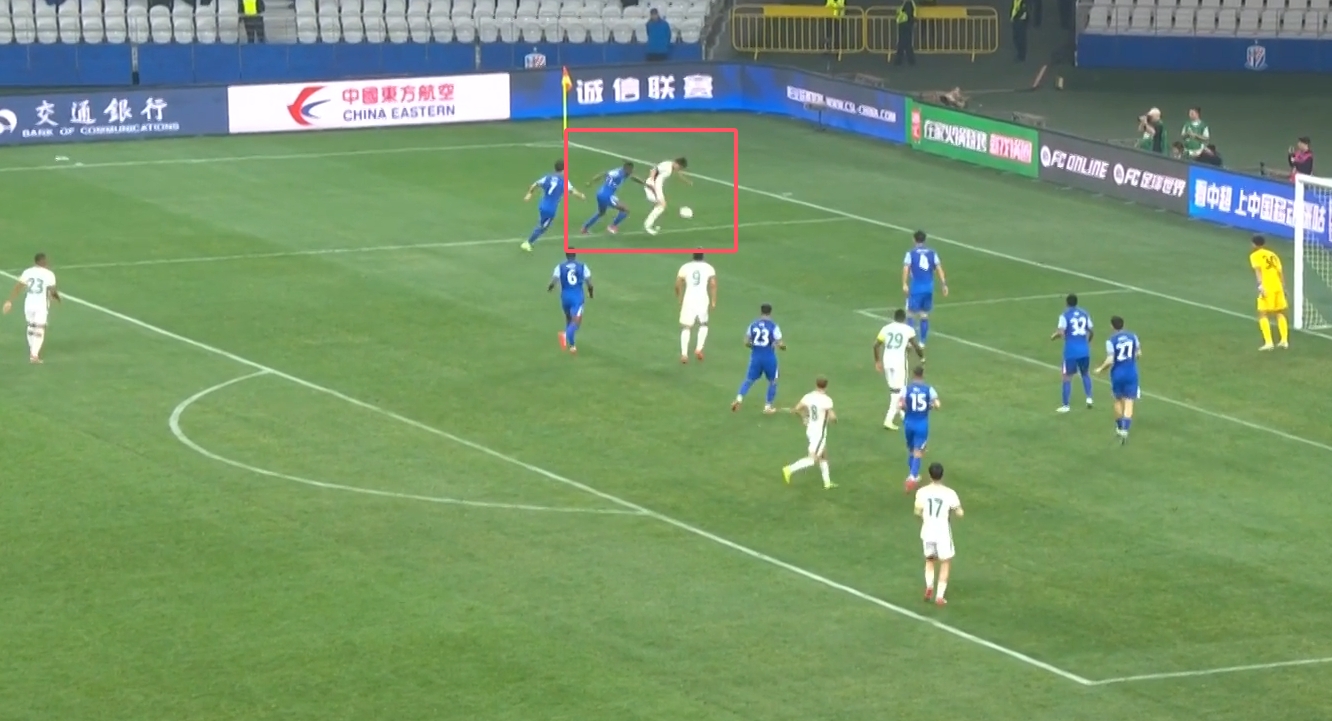  申花短板？馬納法與京滬德比兩粒丟球有關(guān)，邊路被過(guò)遭李磊起球