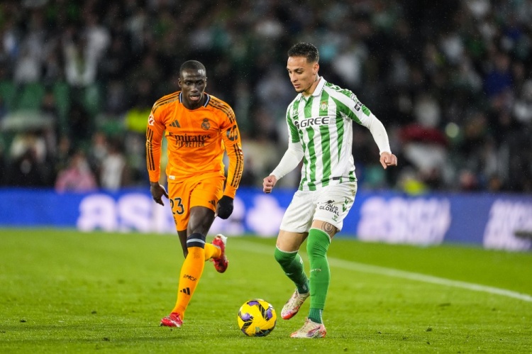  “圓神”決定西甲冠軍？曼聯(lián)走眼的，何止安東尼這塊寶