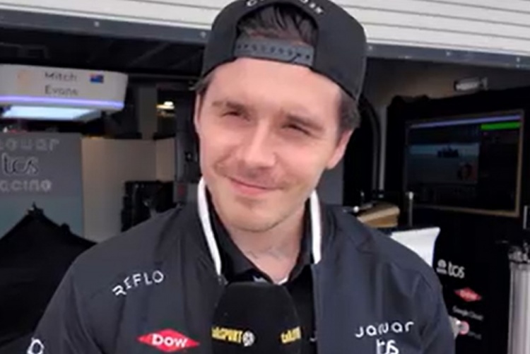  愛玩賽車！小貝兒子布魯克林：我爸讓我玩得開心，但要注意安全