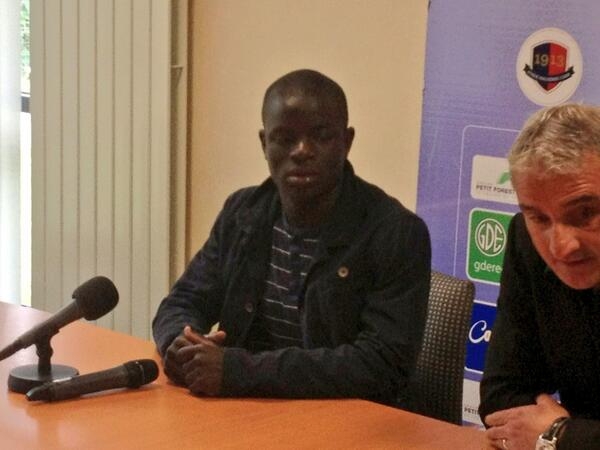  2013年22歲坎特加盟卡昂時(shí)身價(jià)40萬(wàn)歐，如今在沙特周薪48萬(wàn)歐