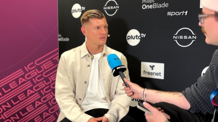  克羅斯參加室內五人制比賽并贏球，時隔20余年再與弟弟并肩作戰(zhàn)