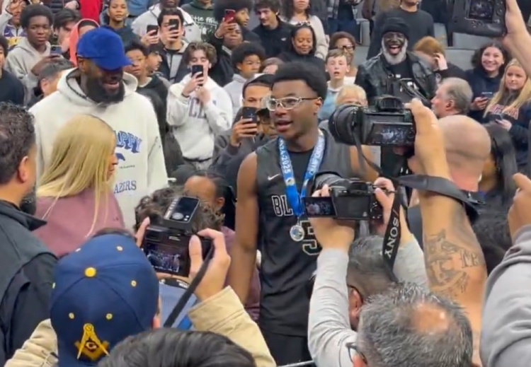  超越哥哥！布萊斯助塞拉峽谷高中奪冠 隊(duì)史過(guò)去六個(gè)賽季首個(gè)冠軍