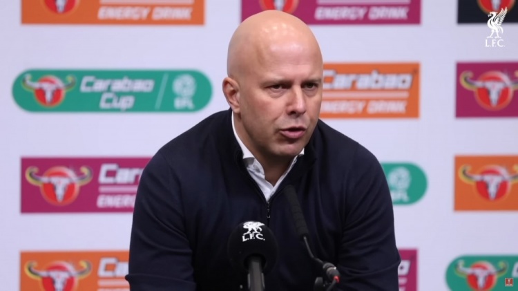  斯洛特：這是艱難的一周，但我們在英超將優(yōu)勢從10分擴大到了12分