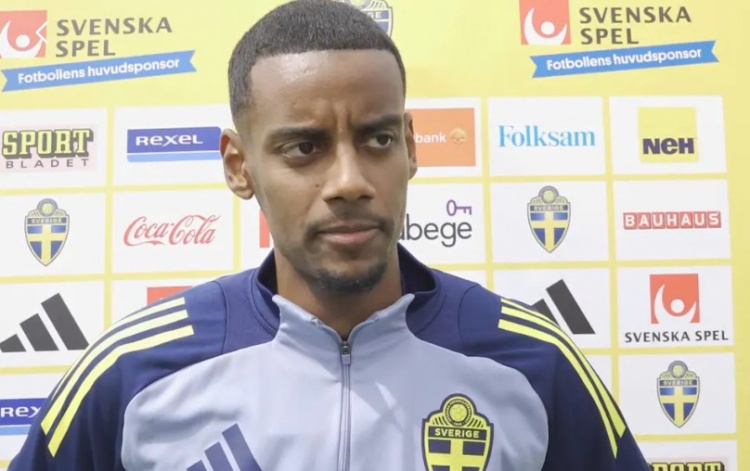  伊薩克：對轉(zhuǎn)會傳聞沒什么好說的，不會說我像亨利，那太狂妄了