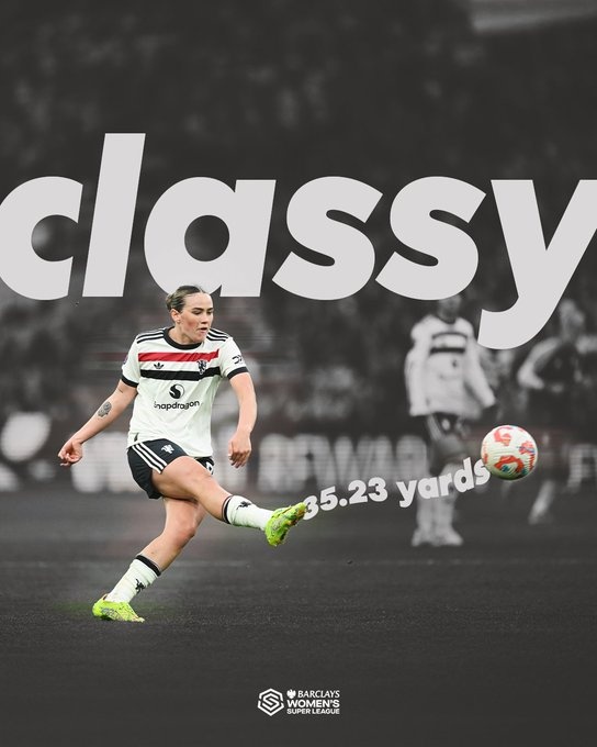  致敬小貝？曼聯(lián)女足球星格蕾絲-克林頓本輪超遠(yuǎn)距離吊射破門