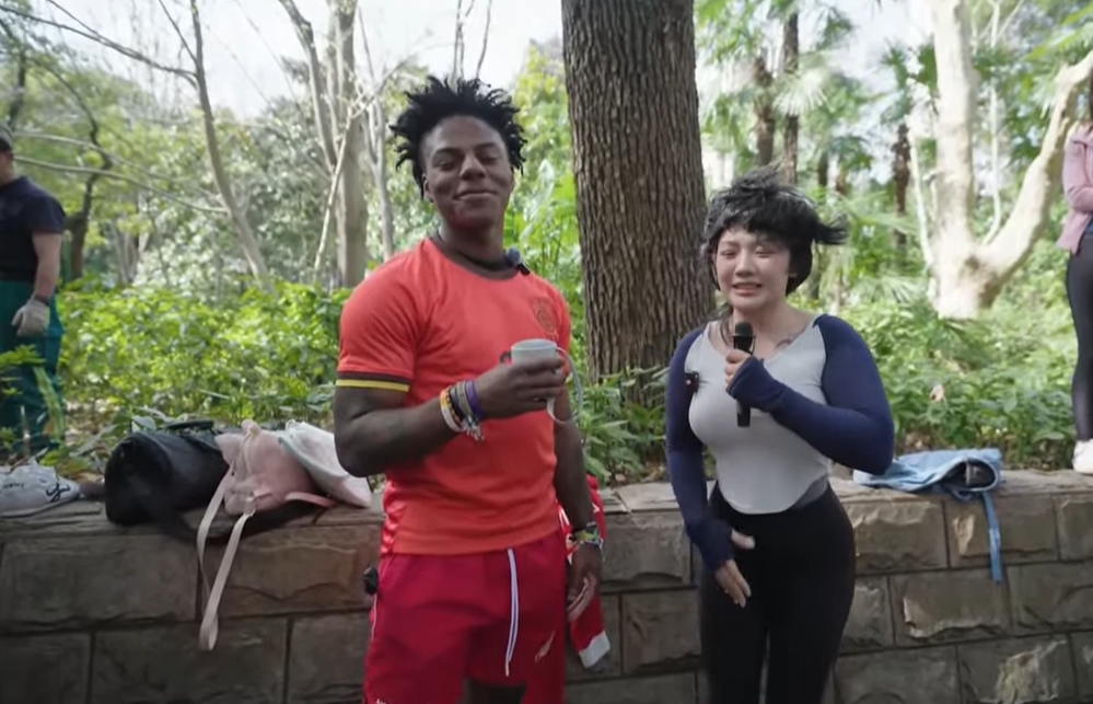  劇情拉滿(mǎn)！Speed中國(guó)行逛上海人民公園“相親角”