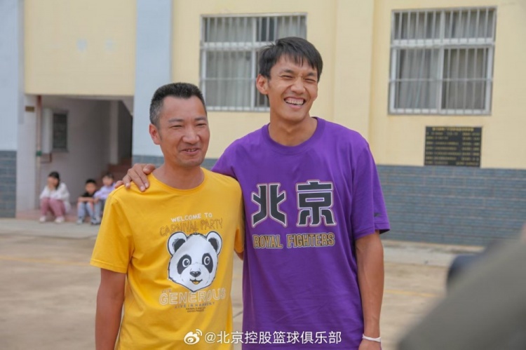  那一封信的故事還在延續(xù) 矣進宏母校的師生們來到北京了！