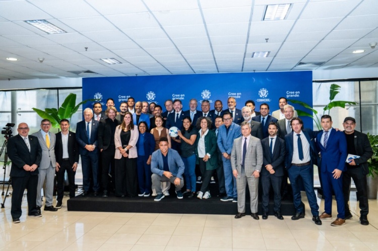  南美足聯(lián)官方：成立由大羅領(lǐng)導(dǎo)的特別小組，打擊足球界歧視和暴力