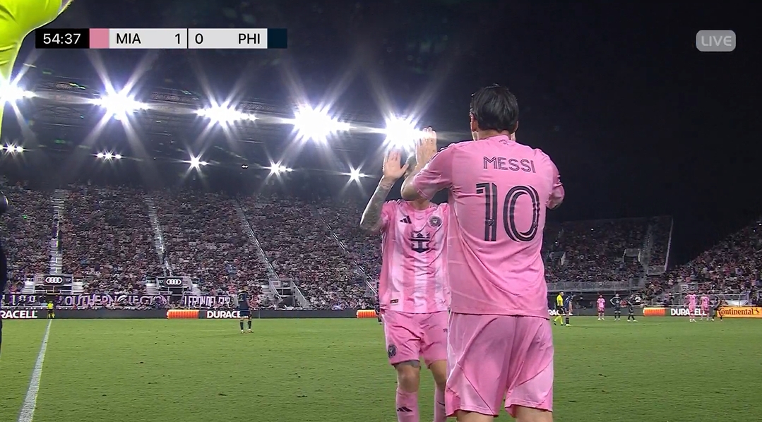  傷愈復(fù)出！比賽第55分鐘，梅西替補(bǔ)登場