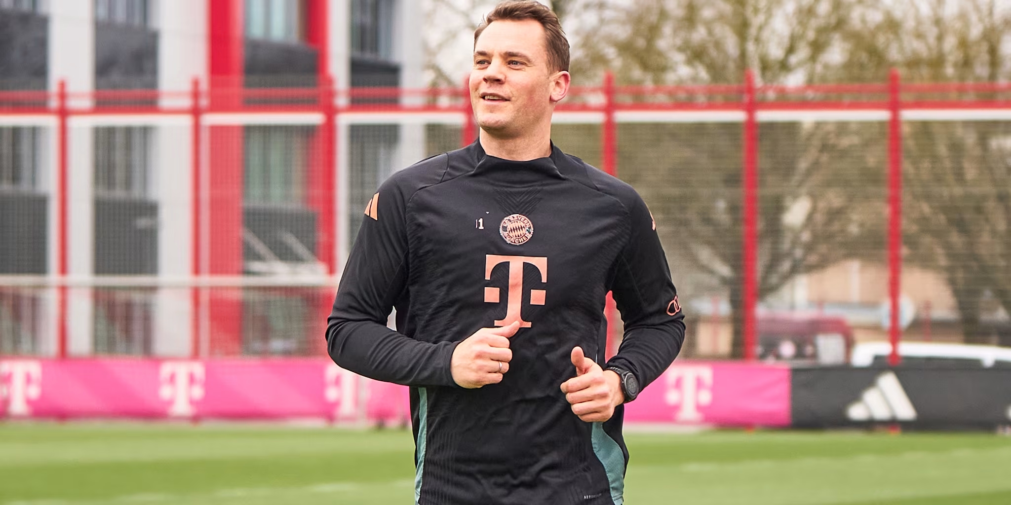  此前因慶祝進(jìn)球意外拉傷，拜仁官方：諾伊爾已恢復(fù)跑步訓(xùn)練