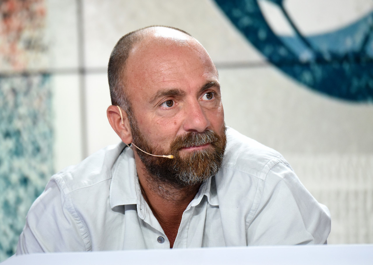  杜加里：法國(guó)中場(chǎng)沒(méi)有創(chuàng)造力和鋒線聯(lián)系也太少，德尚需要做出改變