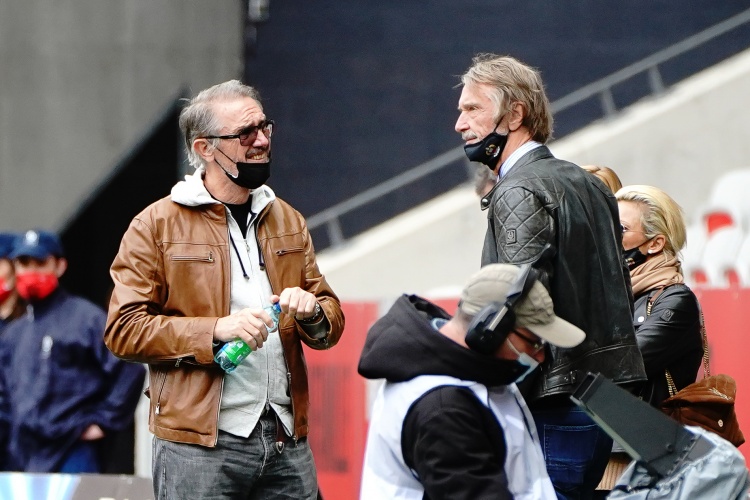  郵報(bào)：曼聯(lián)球迷團(tuán)體致信拉爵，要求協(xié)商球迷持股&暫停門票漲價(jià)