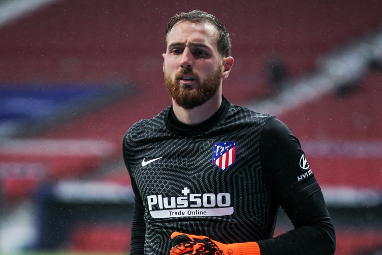  奧布拉克是參加馬德里德比場(chǎng)次第2多的門(mén)將，也是丟球最多的門(mén)將