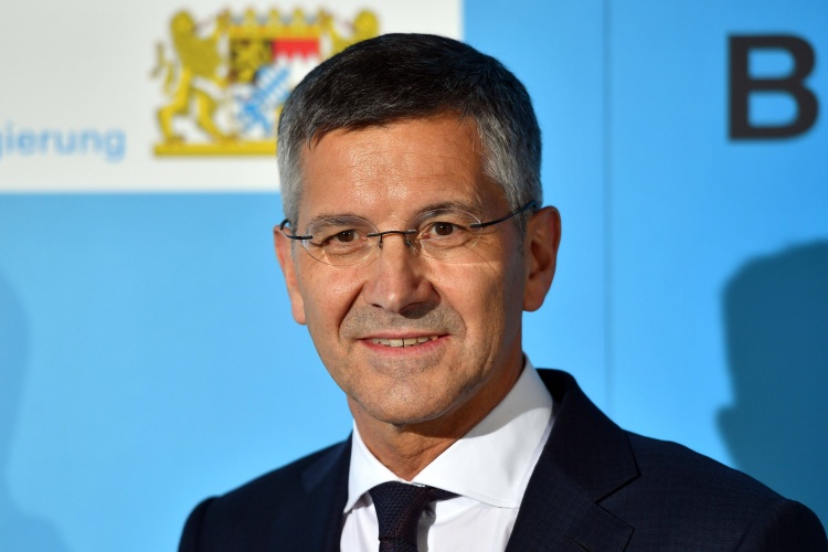  海納：球隊(duì)清楚不能松懈，最近連勝給拜仁勇氣去踢凱爾特人和藥廠