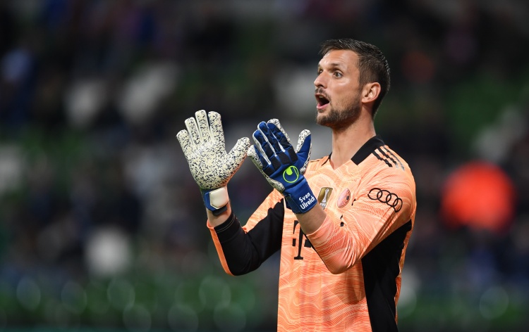  記者：烏爾賴希即將與拜仁續(xù)約，下賽季擔(dān)任三號(hào)門將