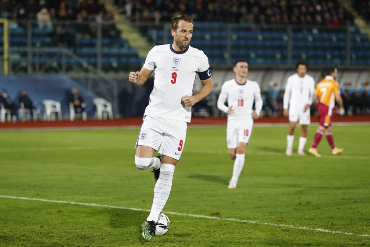  凱恩：對(duì)連勝+零封感到滿(mǎn)意但必須要有耐心，和圖赫爾共事很愉快