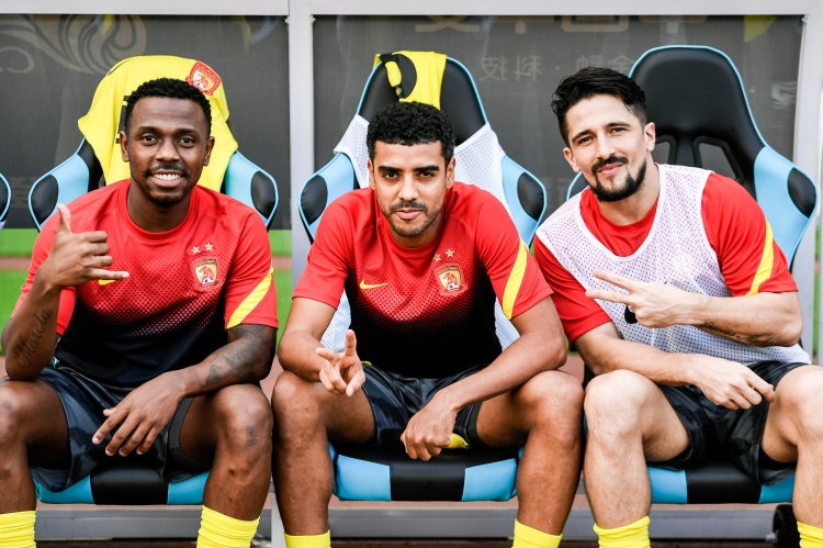  6年前一年花8.7億！廣州隊昔日歸化現(xiàn)狀：只有蔣光太仍在中超效力