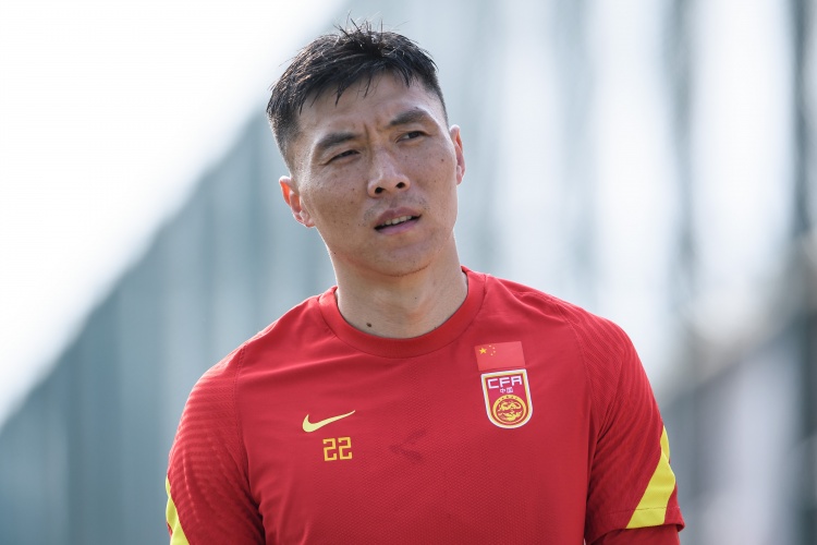  黃博文擔(dān)任U22國足助理教練，于大寶擔(dān)任訓(xùn)練員