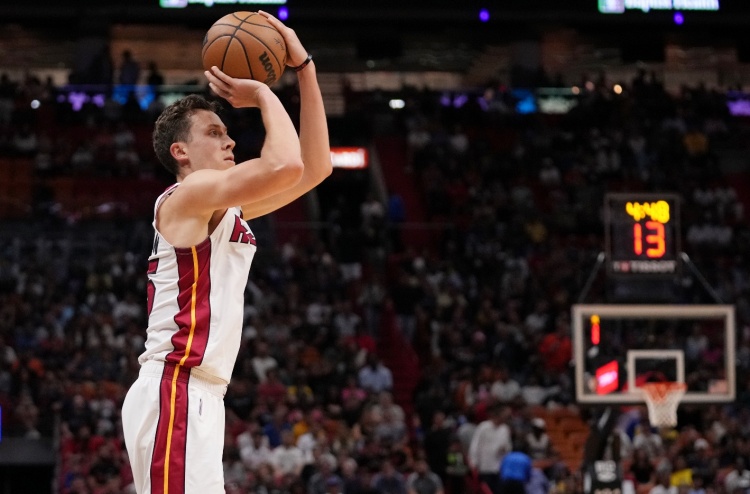  射手本色！鄧肯-羅賓遜上半場三分5中3射落9分