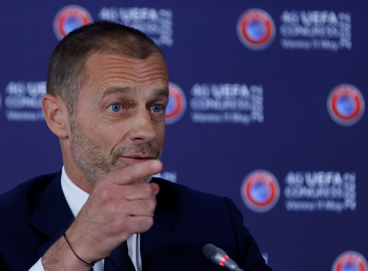  切費(fèi)林：獨(dú)行俠送走東契奇是不明智的，足球領(lǐng)域不可能發(fā)生這種事