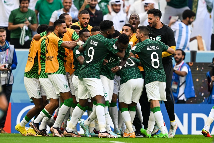  年輕化！足球報：30+老將批量落選，沙特隊征召11名“新人”