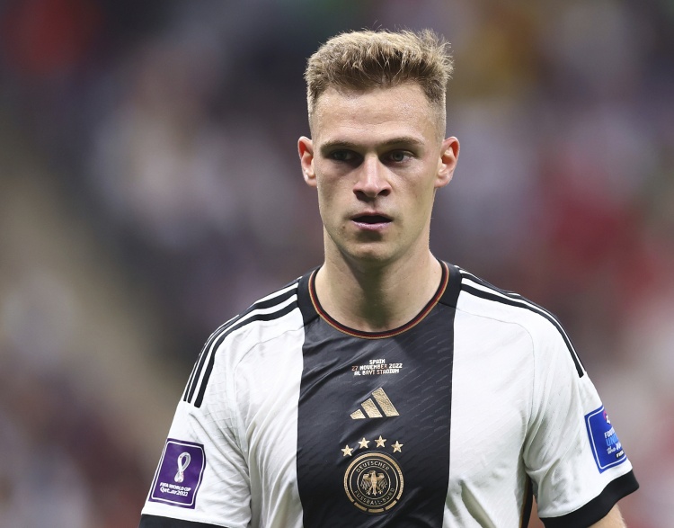  2016年5月以來(lái)德國(guó)隊(duì)攻入27粒頭球，其中13球由基米希助攻