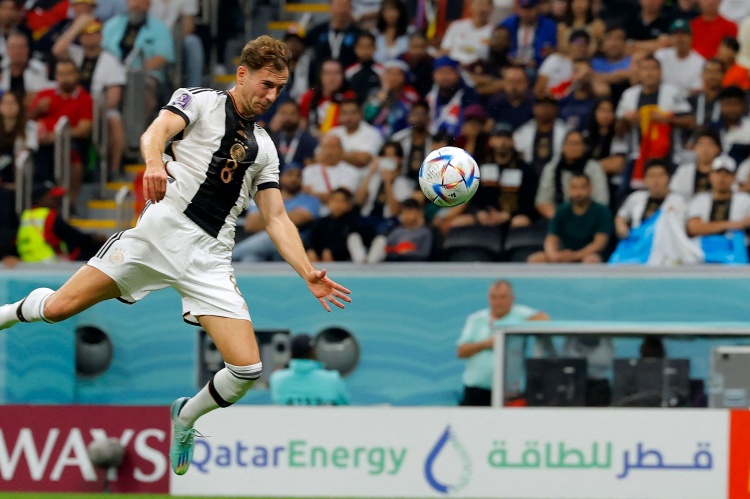  圖片報：格雷茨卡預(yù)計(jì)將首發(fā)出戰(zhàn)意大利，斯蒂勒與他搭檔中場