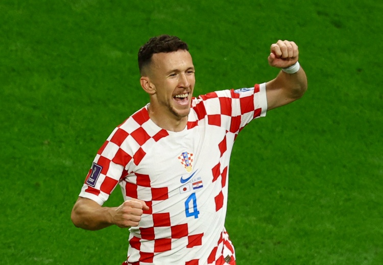  對(duì)陣法國(guó)隊(duì)單場(chǎng)傳射，佩里西奇成2015年11月的魯尼后首人