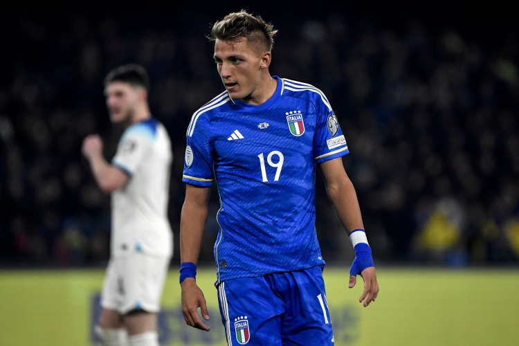  全市場(chǎng)：雷特吉提前離開意大利隊(duì)后已接受檢查，只需傷停一周左右