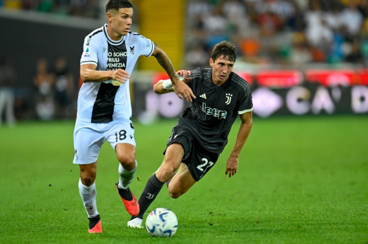  記者：坎比亞索、道格拉斯-路易斯在今天仍然單獨訓練