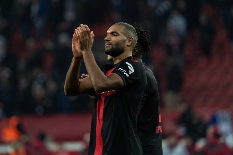  首回合0-3拜仁！勒沃庫(kù)森后衛(wèi)塔：我們要豁出去踢，為維爾茨而戰(zhàn)