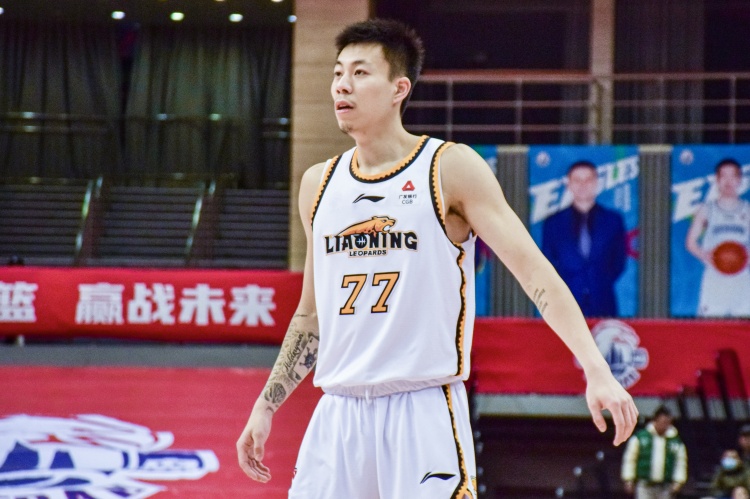  還得再調(diào)整！張鎮(zhèn)麟復(fù)出8中1拿到2分8助出現(xiàn)6失誤 正負(fù)值-34最低