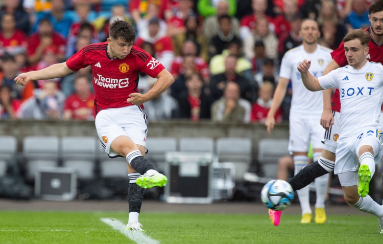  曼晚：戈?duì)栆鸦氐铰?lián)接受腳部傷病治療，預(yù)計(jì)將缺席一個(gè)月左右