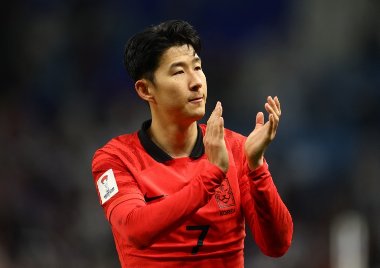  韓媒：韓國隊今日集合備戰(zhàn)18強(qiáng)賽，孫興慜將于今天下午與球隊會合