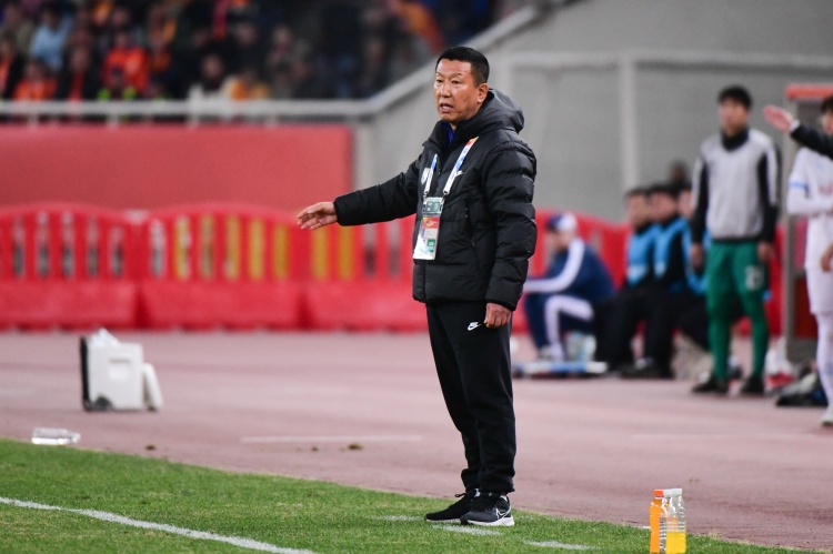  足球報(bào)談泰山vs蓉城：韓國(guó)教練斗法是看點(diǎn)，泰山三殺蓉城靠防反