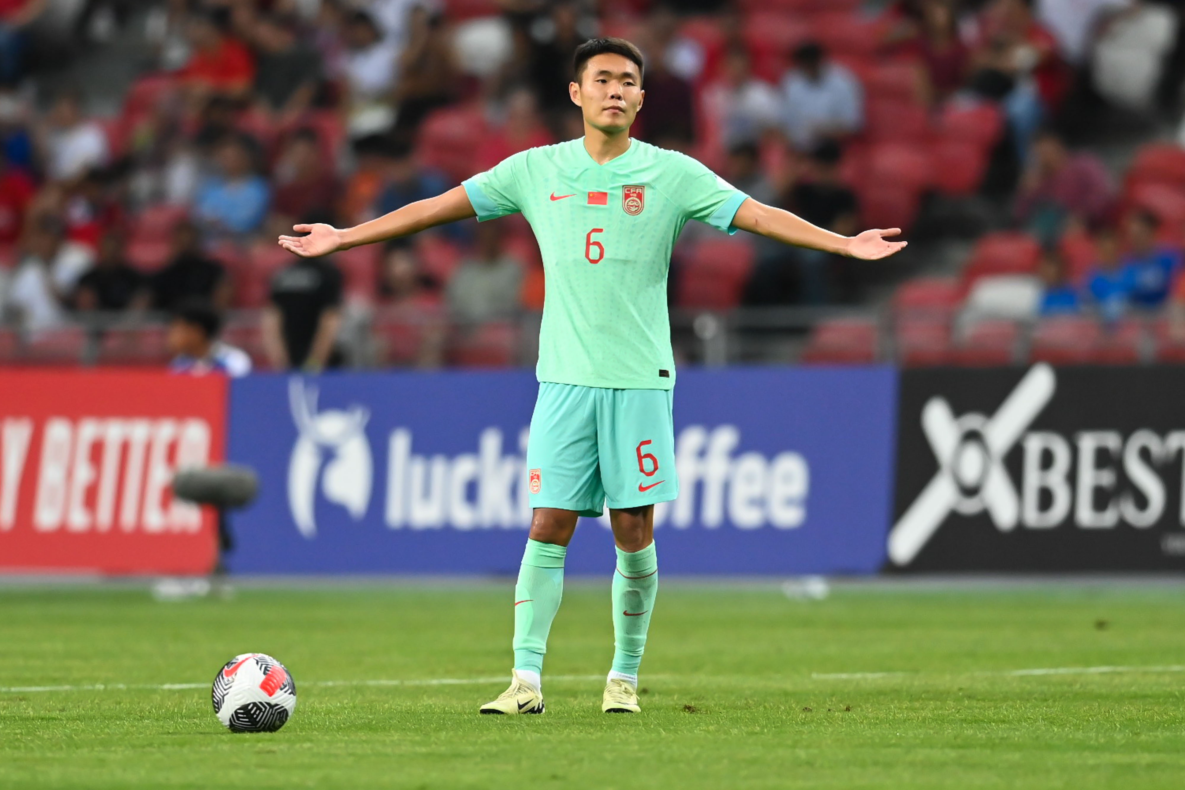  范曉冬：王上源停賽對國足影響大，全能型中場李源一名單都沒進(jìn)