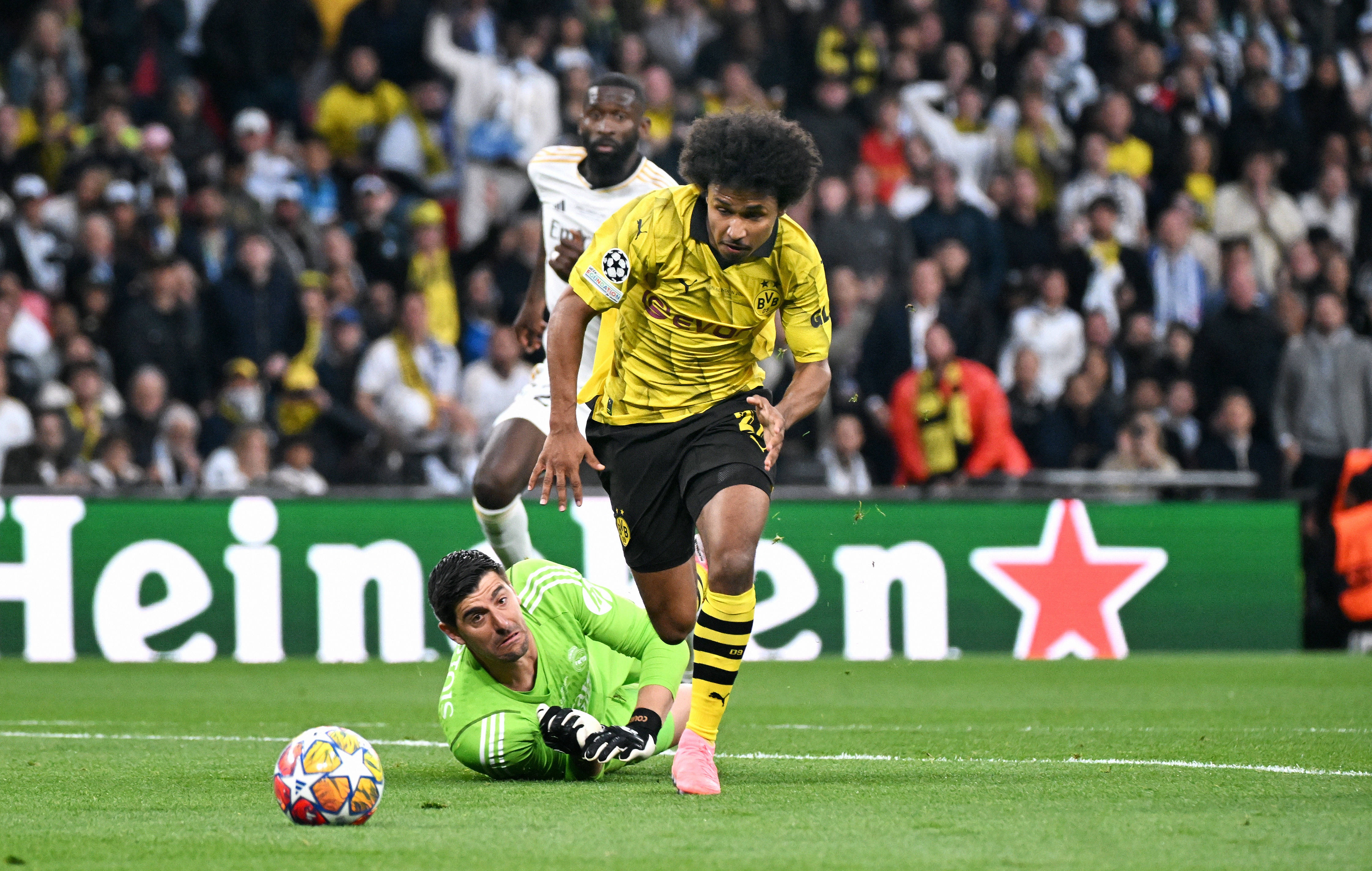  阿德耶米談未來(lái)：我在多特非常開(kāi)心，但未來(lái)會(huì)發(fā)生什么不知道